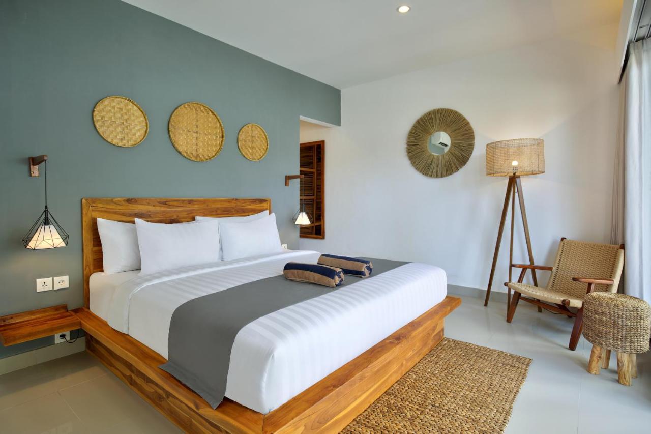 Villa Sakura. Luxury 3 Bedroom Villa. Selong Belanak Bagian luar foto